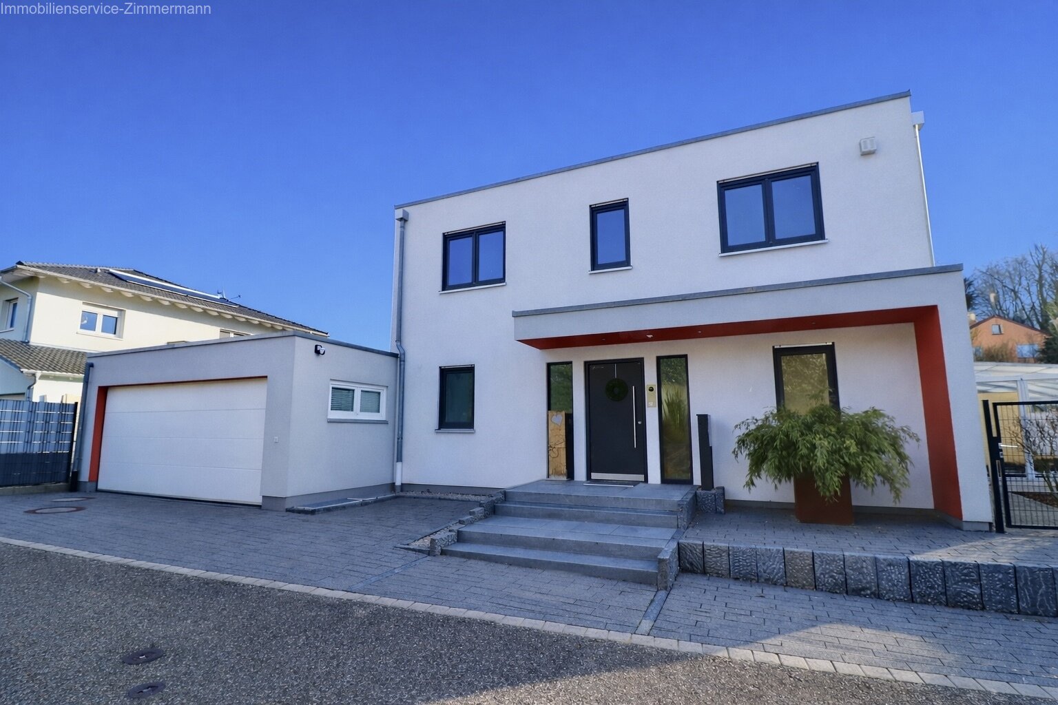 Exklusiver Wohntraum nach modernstem Standard in Baden-Baden zu verkaufen Exklusiver Wohntraum nach modernstem Standard in Baden-Baden zu verkaufen